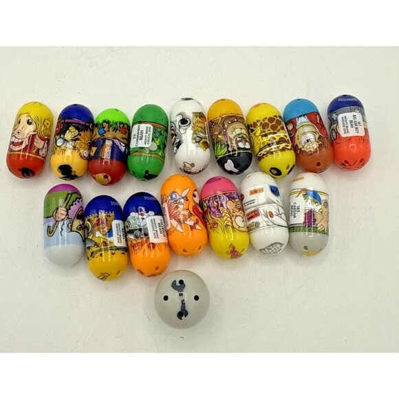 Mighty Beanz Moose Toys Lot of 17 Beans Random Mix Collection Various Series - Picture 1 of 5